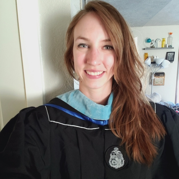 Meet your Posher, Tori - Picture 5 of 6